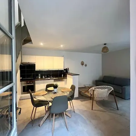 Le Beauplex, Entre Port Et Dieppe